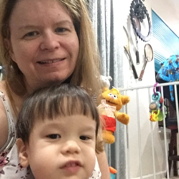 Meet your Posher, Noelle - Picture 2 of 2